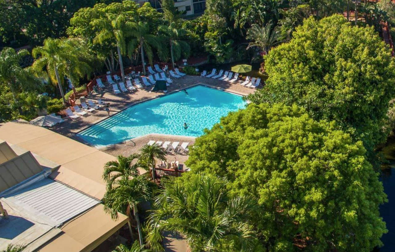 Park Shore Resort By Mike Z Rentals (Adults Only) North North Naples Exterior foto